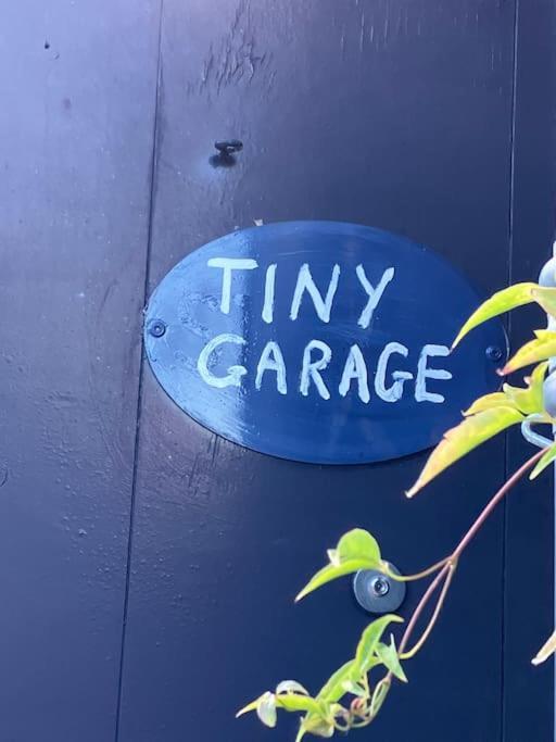 The Tiny Garage Apartment Кампен Екстериор снимка